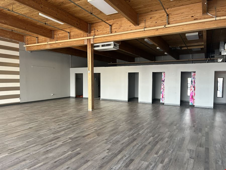 2101 N 14th St - Ponca Plaza - Retail