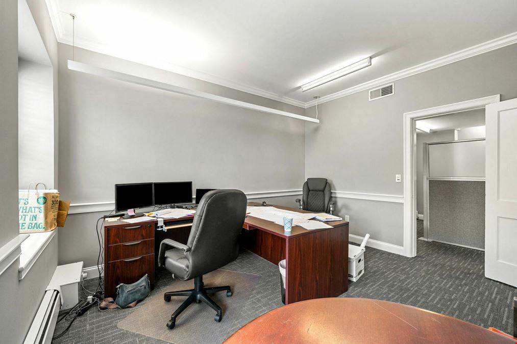 348A & 348B N Main St
