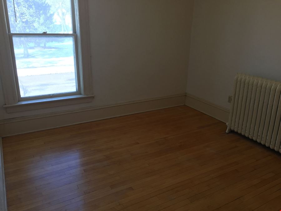 632 W 7th St