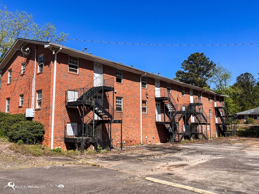 Redevelopment or Education/Religious Site | Bank Owned | ±23.8 Acres | East Point - Atlanta MSA