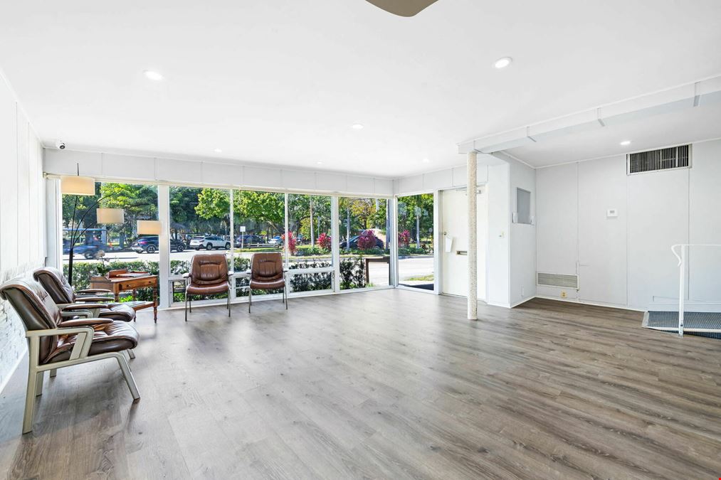 1130 Bayview Drive