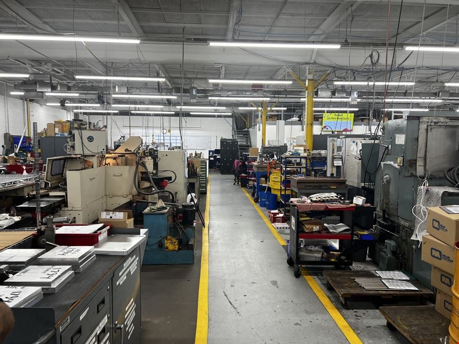 14,994 SF Industrial Building