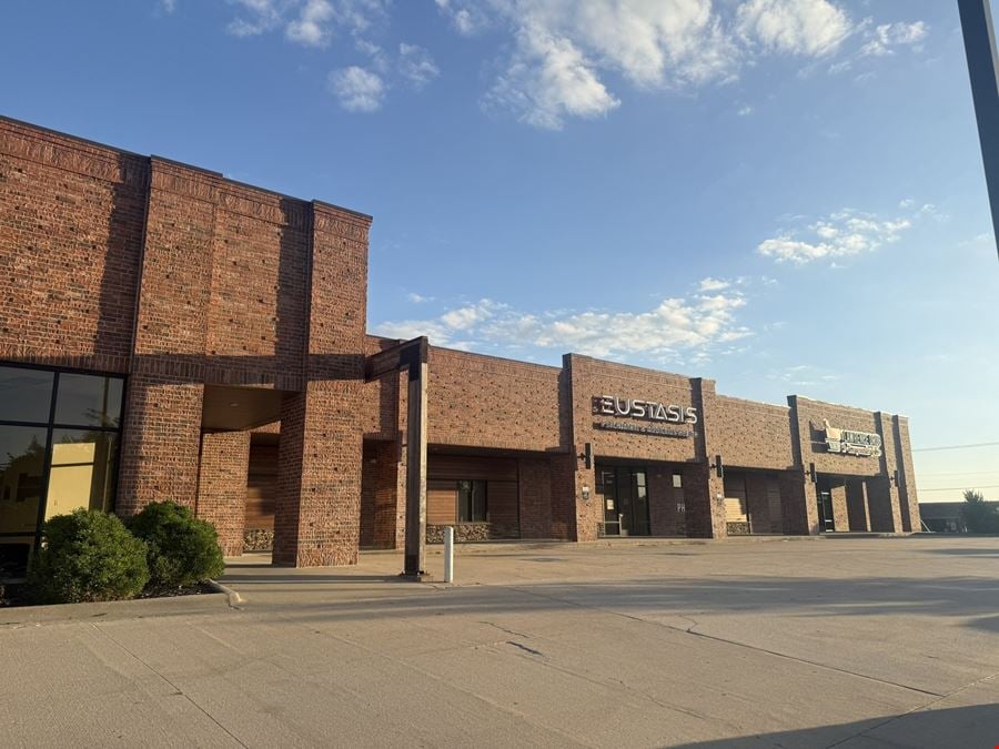 STRIP CENTER / MEDICAL OFFICE FOR SALE OR LEASE
