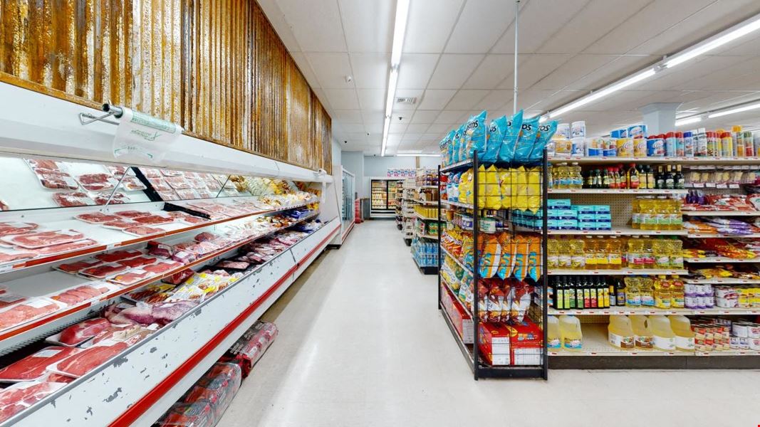Retail Center with Profitable Grocery Store