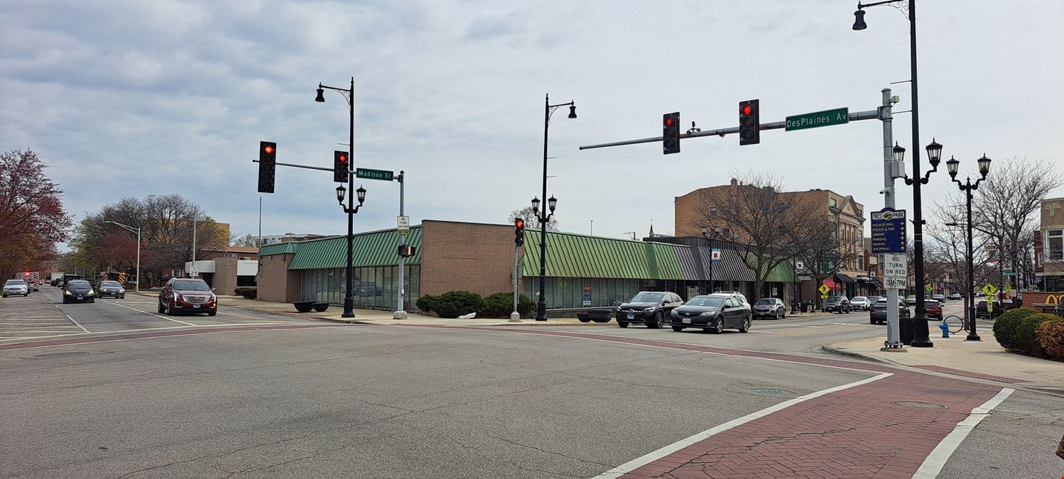 ±6,709 SF Retail Space at Signalized Corner