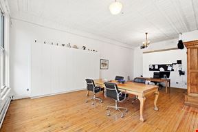 147 Spring St