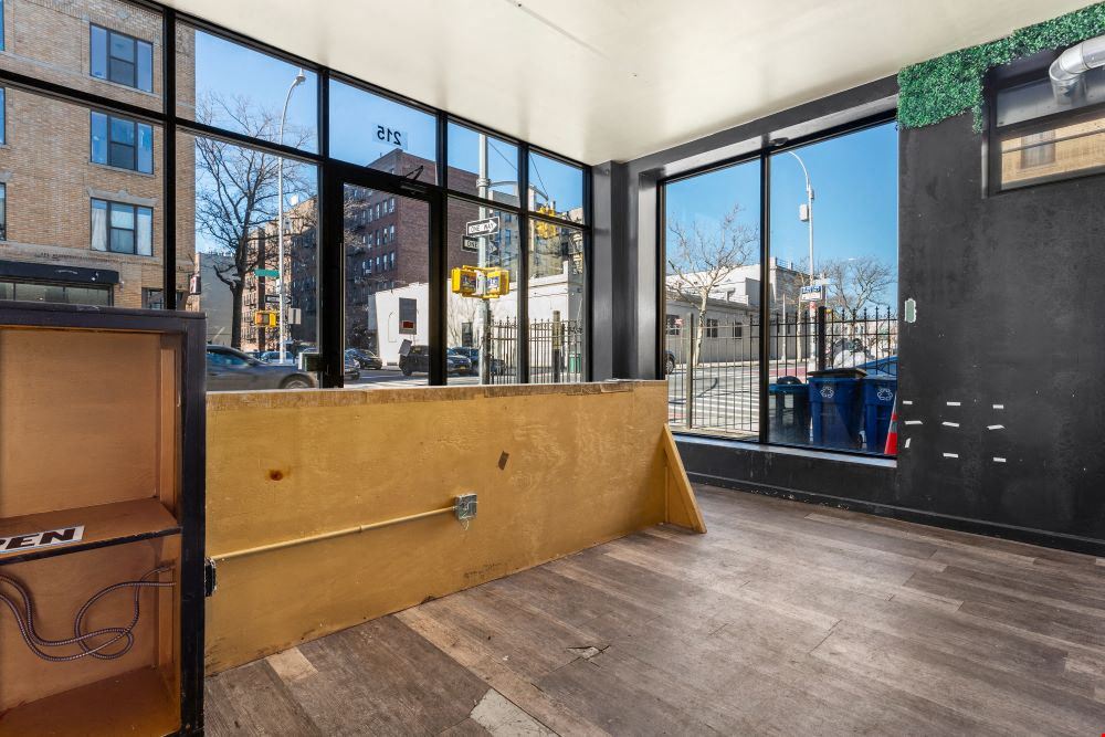 215 Rogers Ave