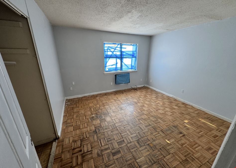 44 Angel Dr
