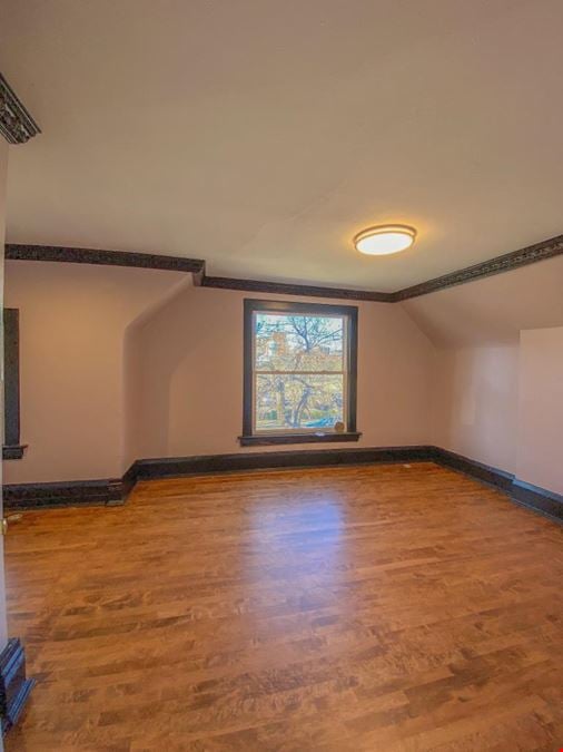 146 W 5th Ave