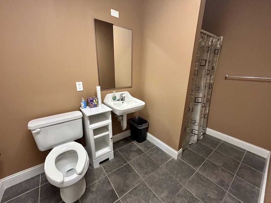 5084 Wooster Rd - Wooster Park Office Condos