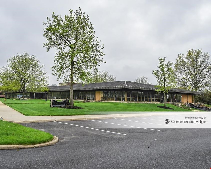 Laurel Oak Corporate Center