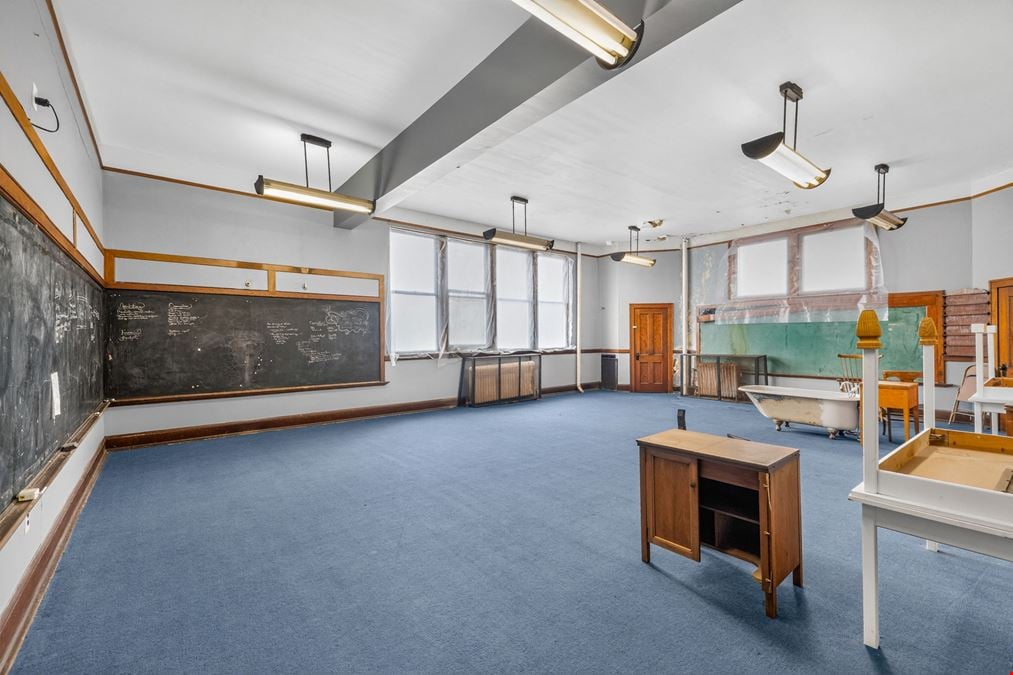 1450 McKinstry St - Bethlehem Lutheran School