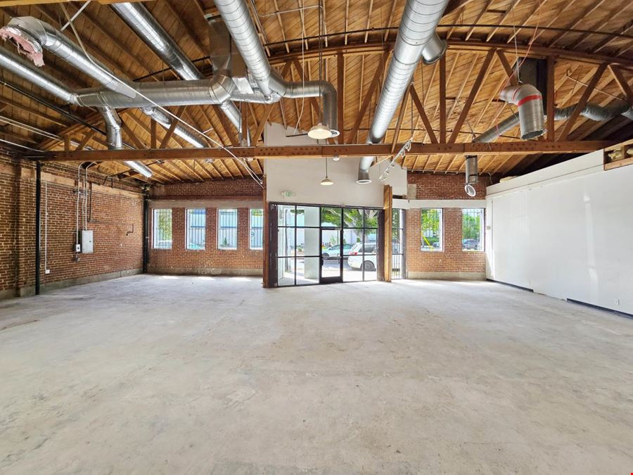 Lindblade Media Center