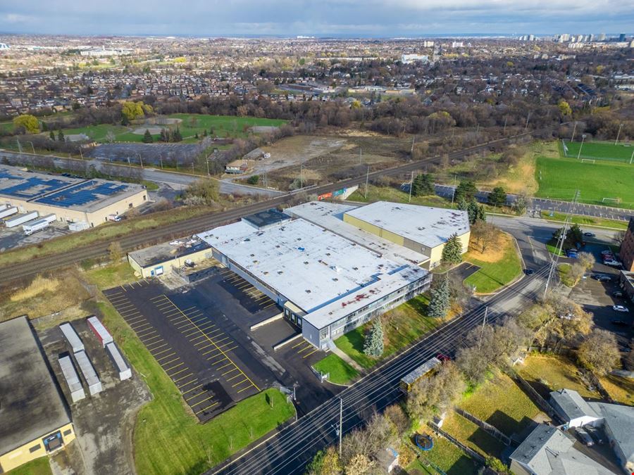 2-8 Holtby Ave, Brampton, ON L6X 2M1