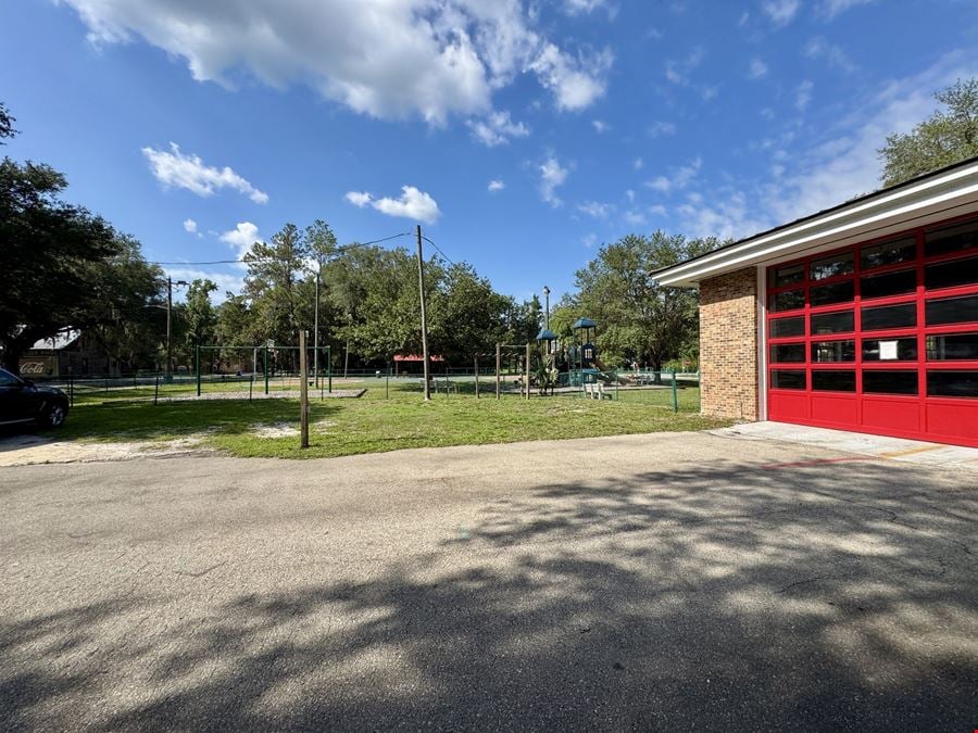Flex Building With Four Motorized Roll-Up Doors – Micanopy