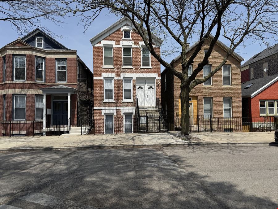 2120 W Cullerton St