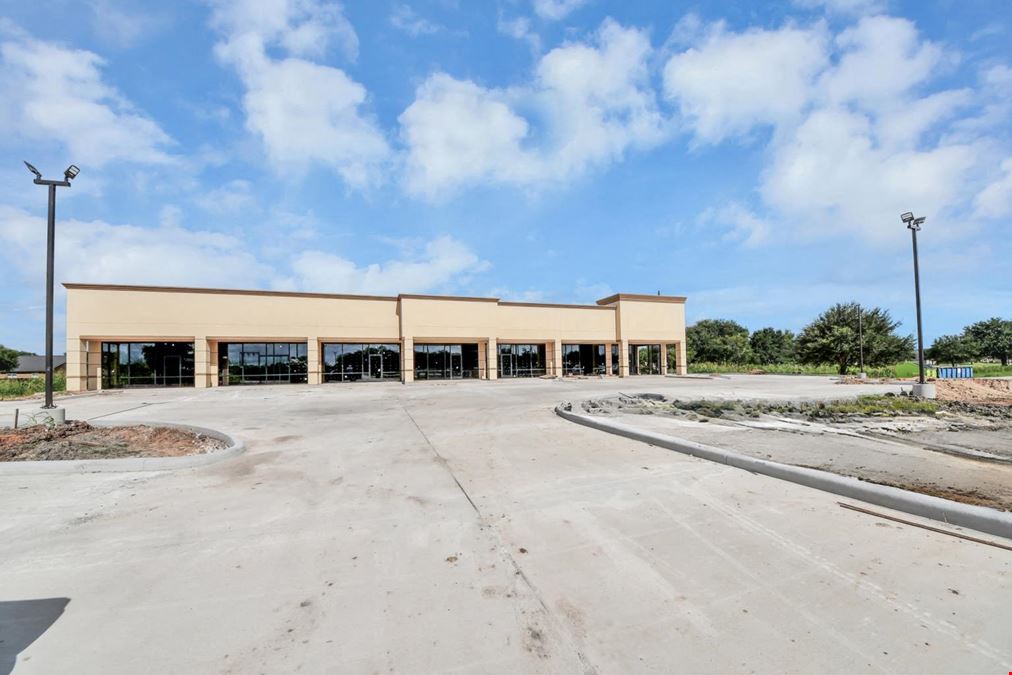 PRE-LEASING INCENTIVES! Plaza at FM 723