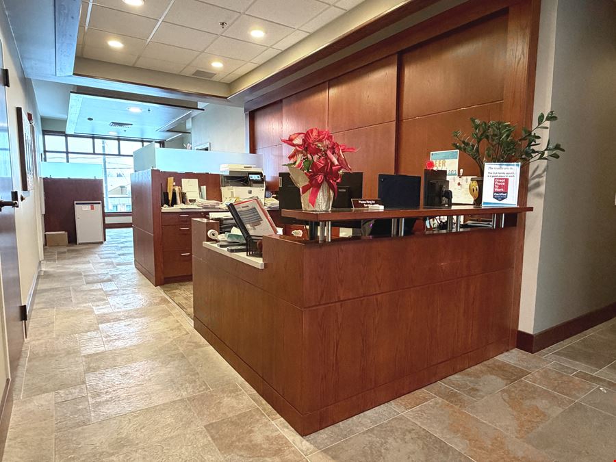 100 Maritime Dr