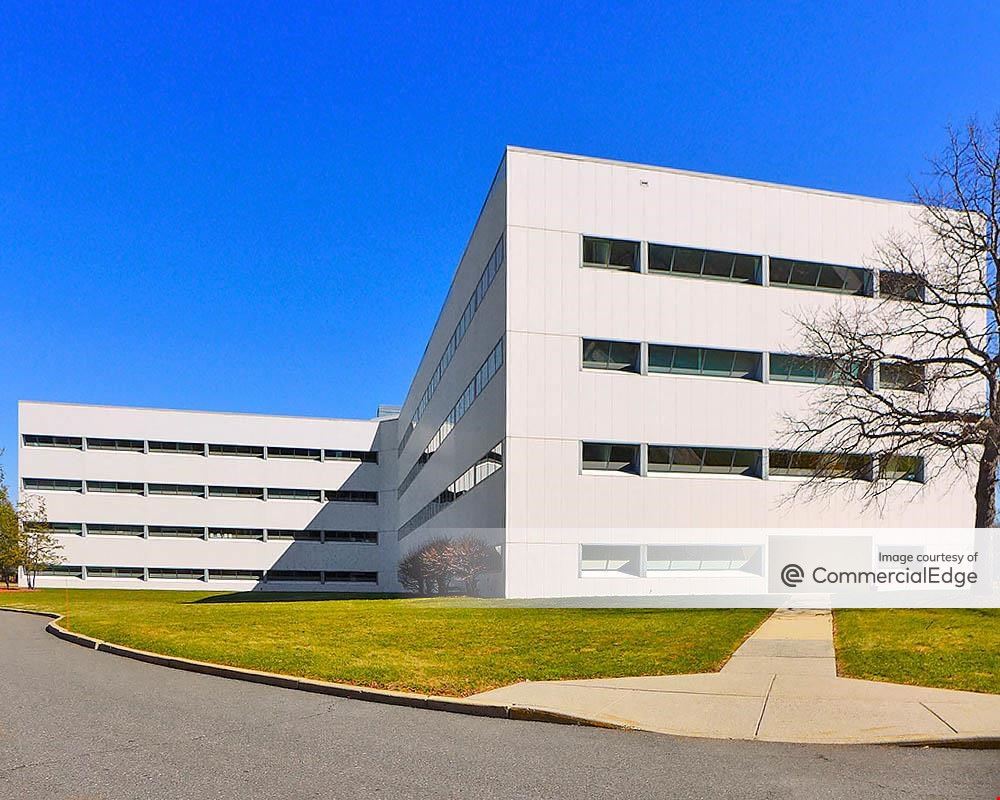Princeton Forrestal Center - 500 College Road East