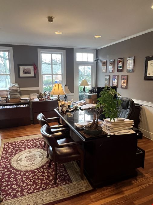 18 Kings Highway West