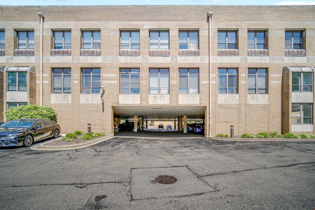 1S443 Summit Ave, Suite 304A, Oakbrook Terrace, IL 60181