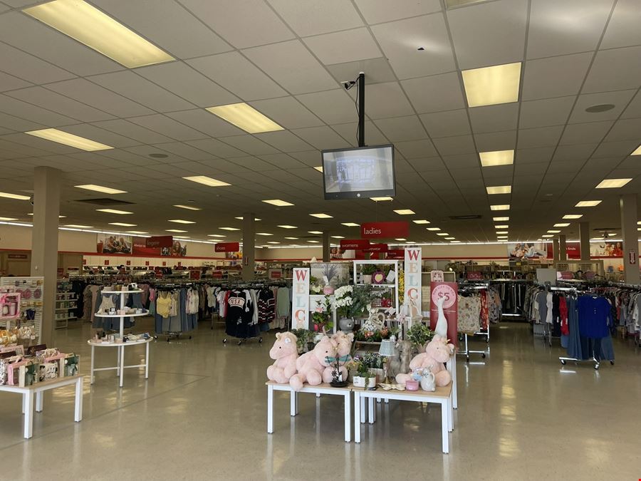 Colonial Plaza Shopping Center For Lease