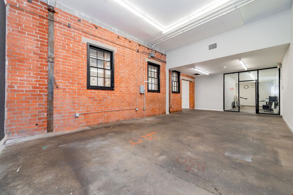 2049-2053 E 38th