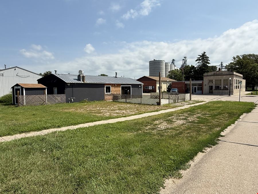 MEAD, NE RESTAURANT