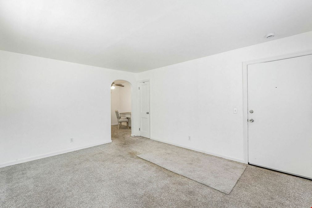 7119 Eastlawn Dr