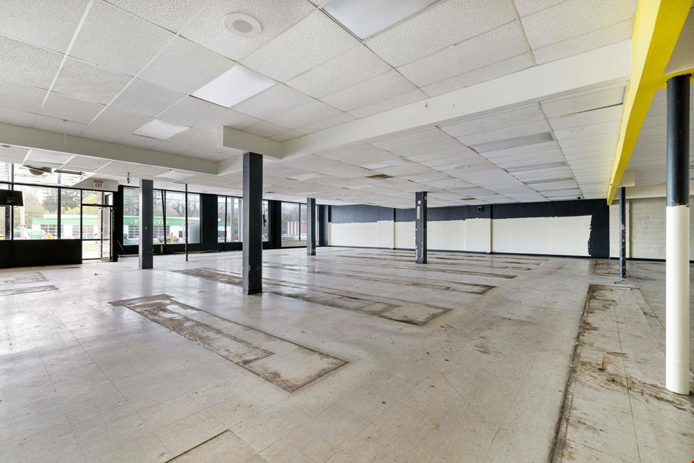 New Castle Freestanding Retail Building For Sale