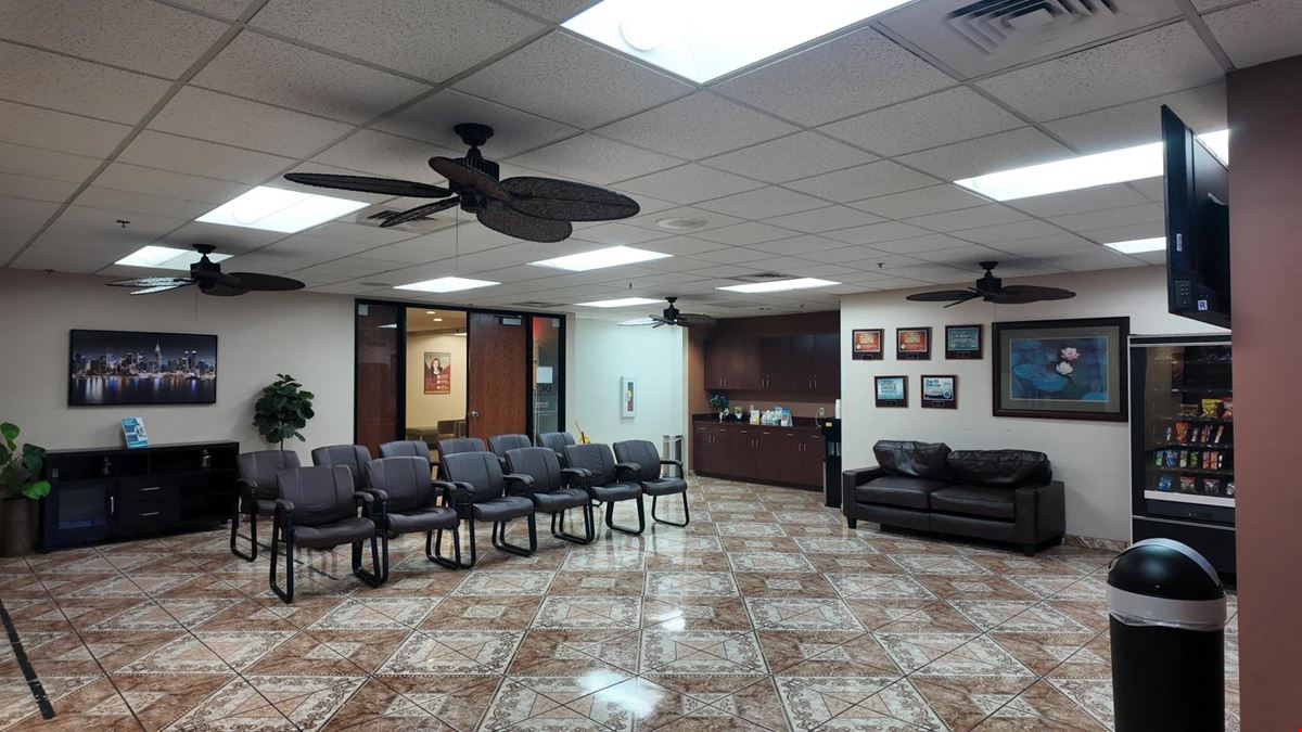 202 E EARLL DR UNIT 360