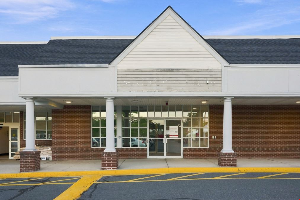 Woburn, MA - Main Street Shopping Center