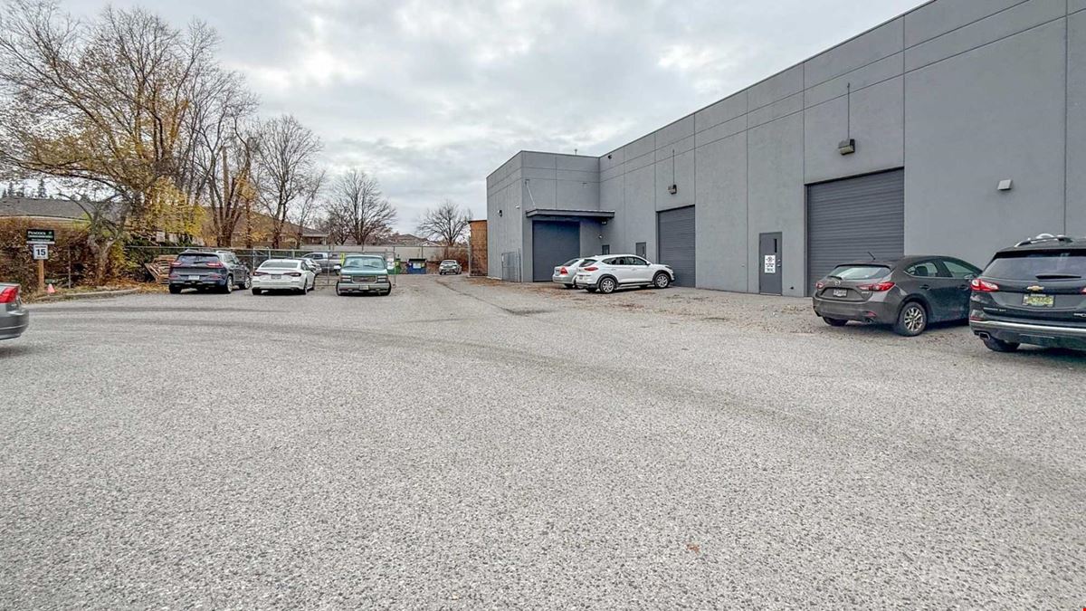 Fully Tenanted, Stand Alone Commercial Building 