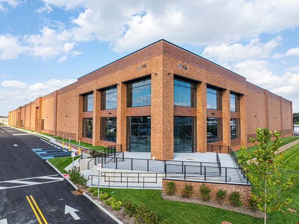 Preview of Industrial space for Rent at 936 Harrison Avenue