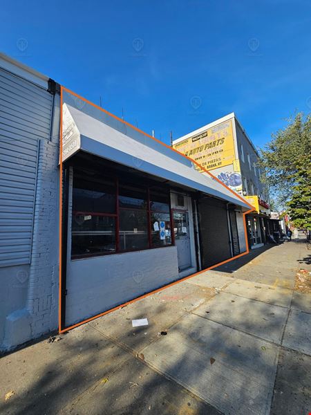 Preview of Retail space for Rent at 1709 Webster Ave