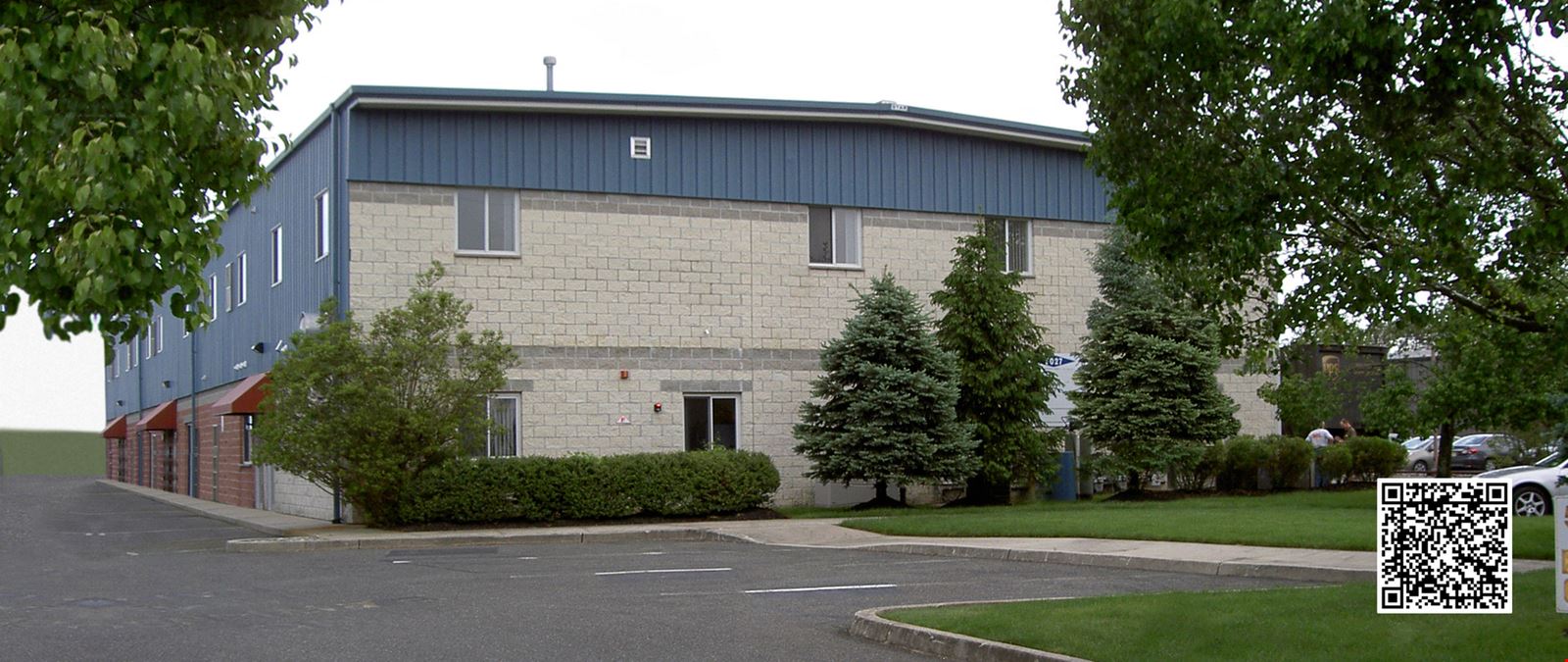 ±3,356 SF Flex Space For Lease