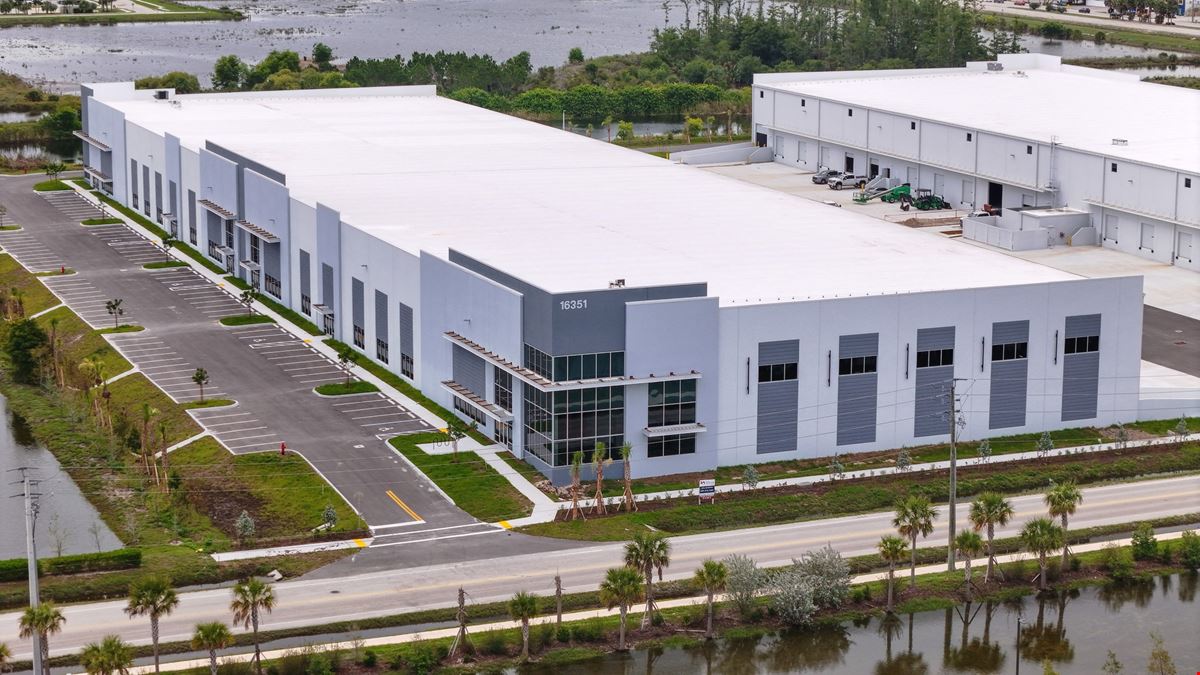 Alico Logistics Center