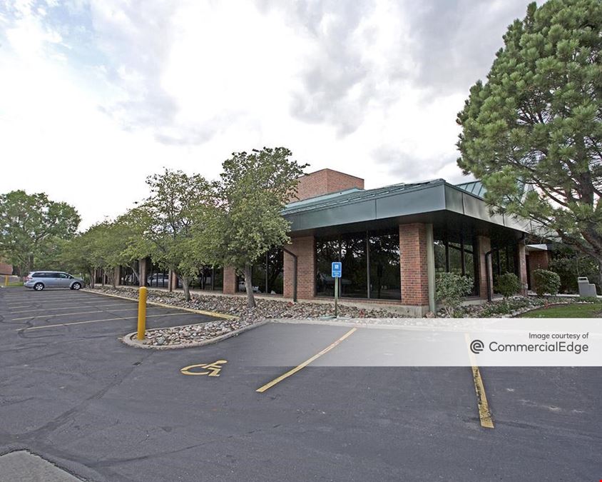 Office Plaza at Inverness