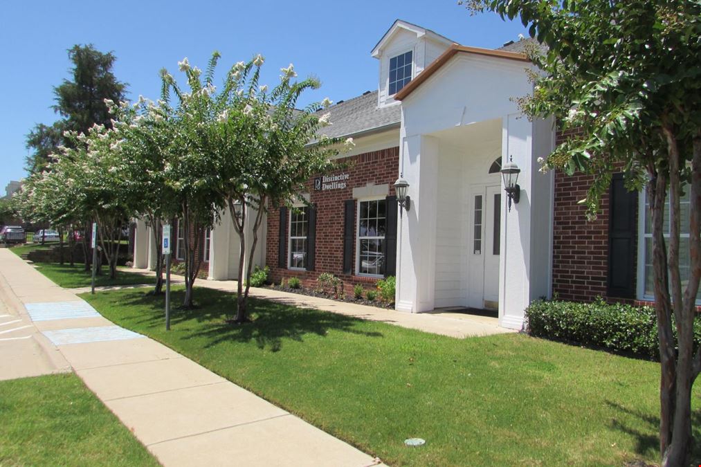 211 E Southlake Blvd