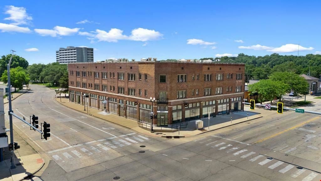 Marquette Place Apartments