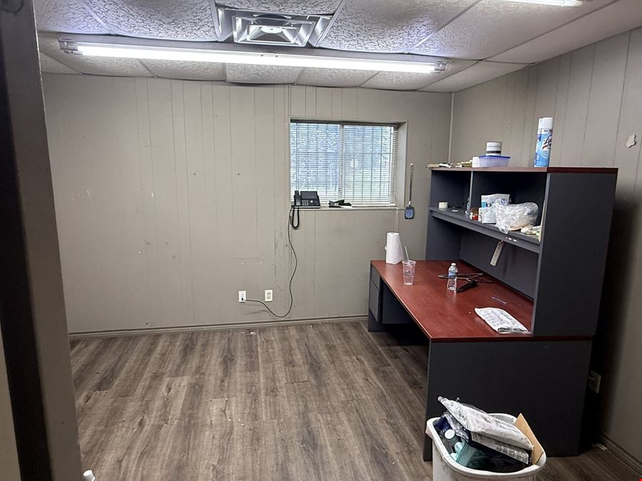 5,475 SF Office/Shop on 1.75 Acres