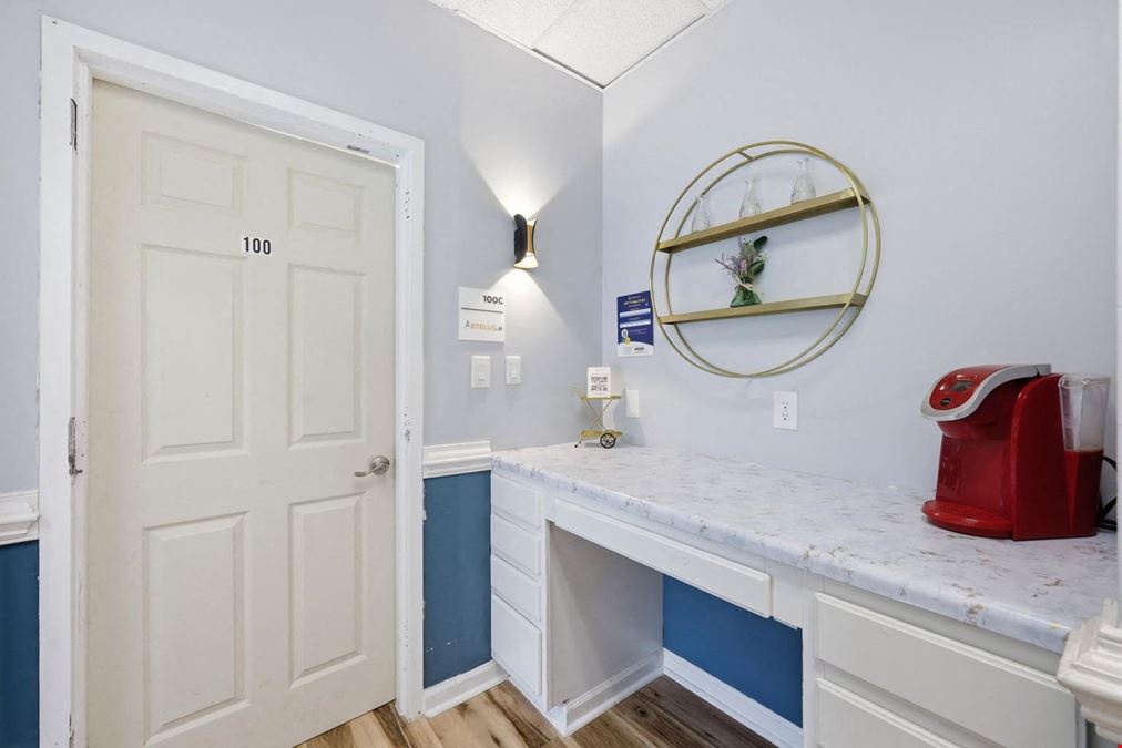 3 Suites at 502 McKnight Drive