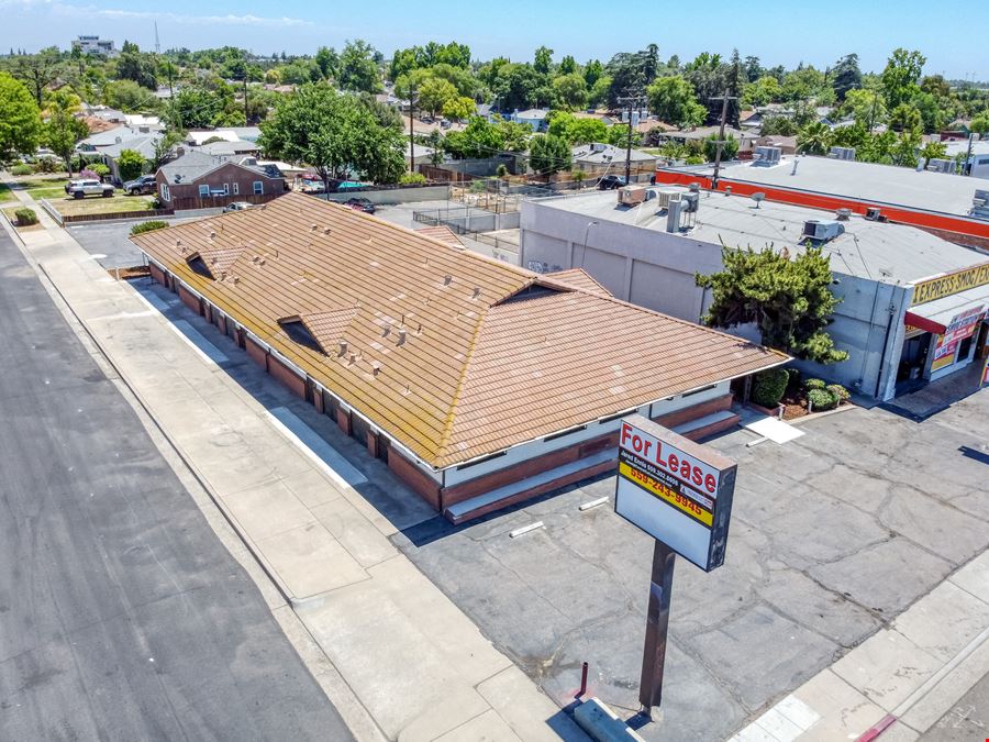 Prime Fully Remodeled Blackstone Ave Space: Move-In Ready