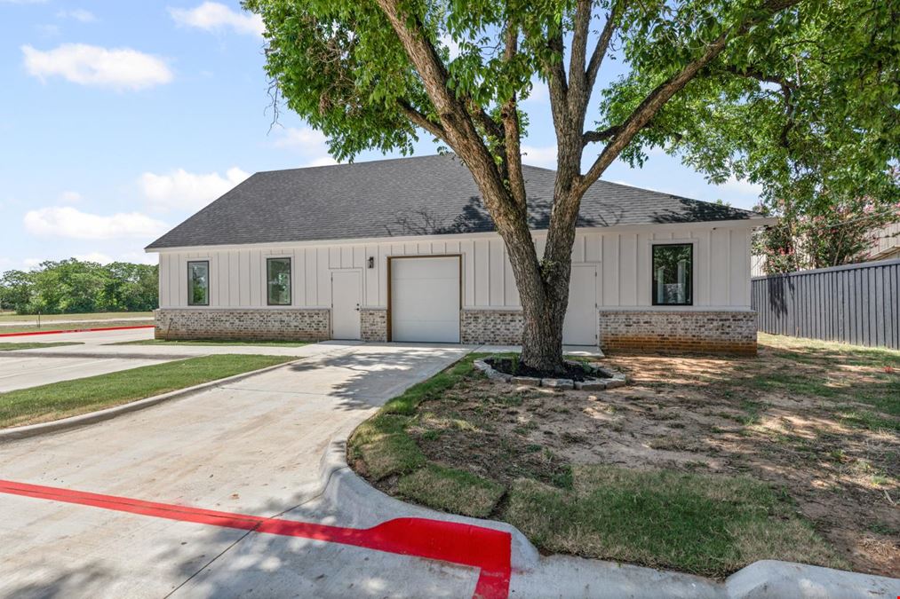 908 Cresthaven Dr