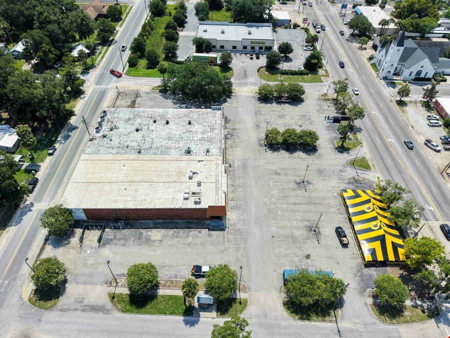 820 Reid St