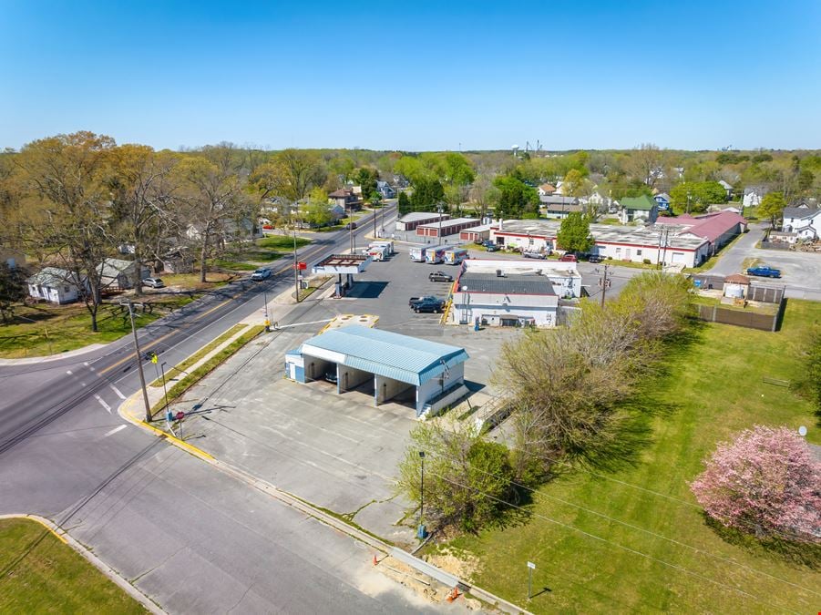 Gas Station, C- Store, Carwash, & Laundromat