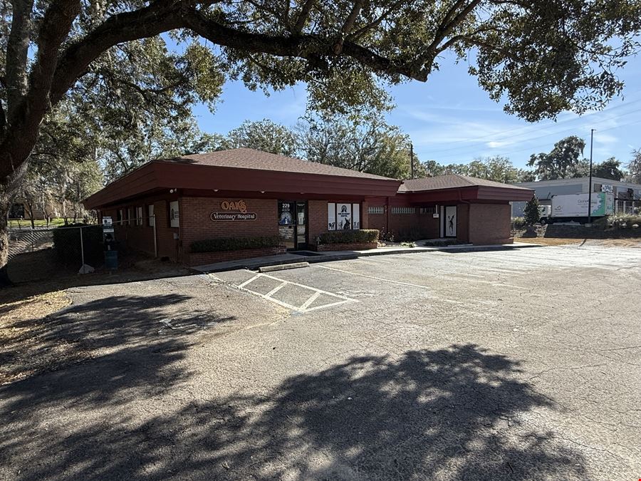 Veterinary and Boarding Facility