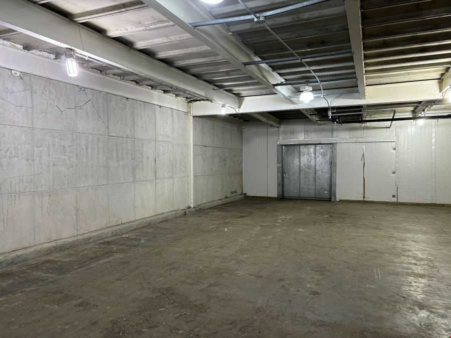 2150 W Carroll Ave