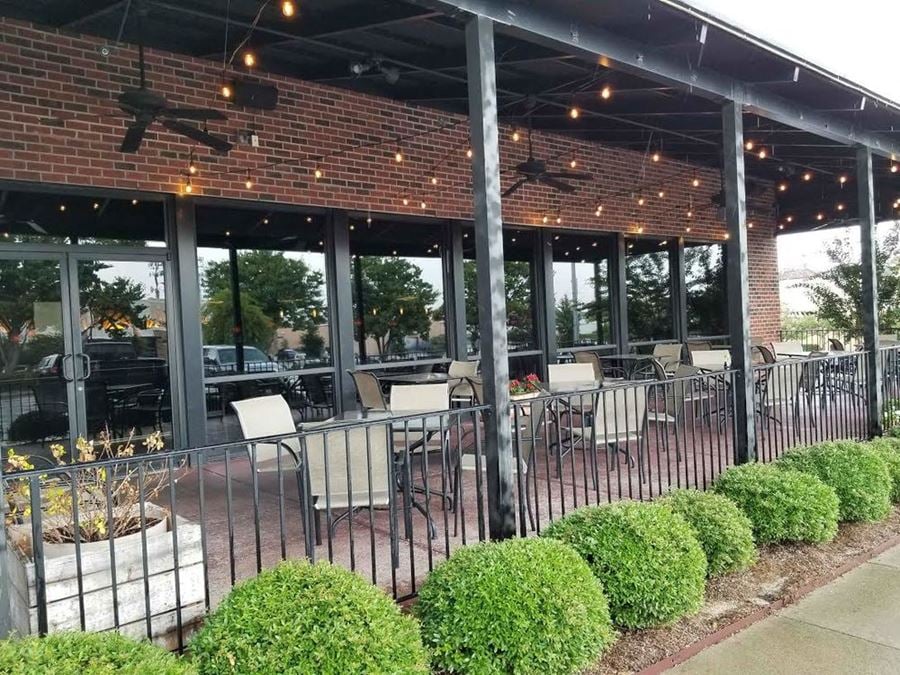 5,725 SF Prime Restaurant