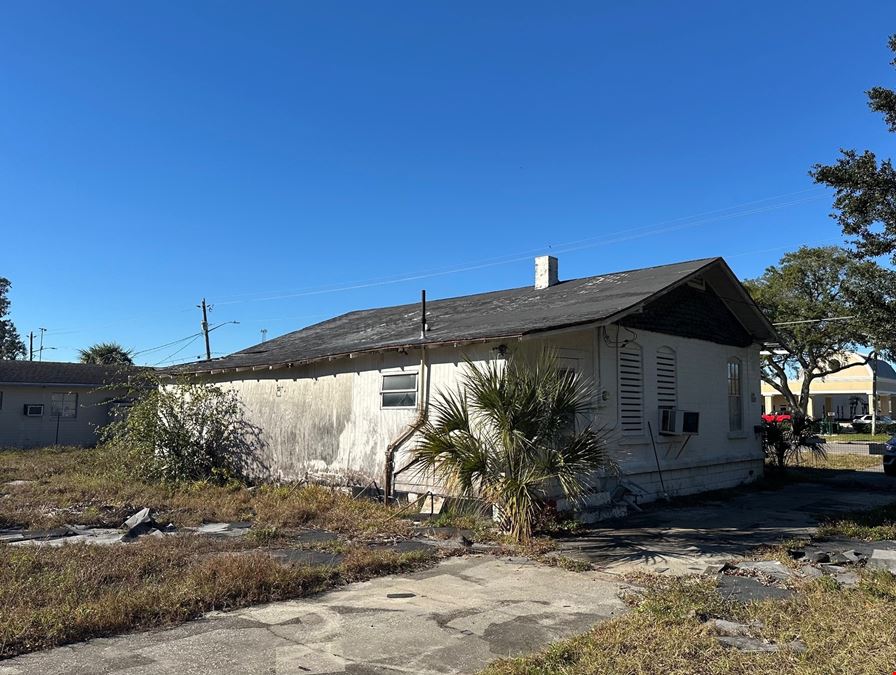 Over 1/2 Acre Opportunity With Improvements Near Downtown Lakeland